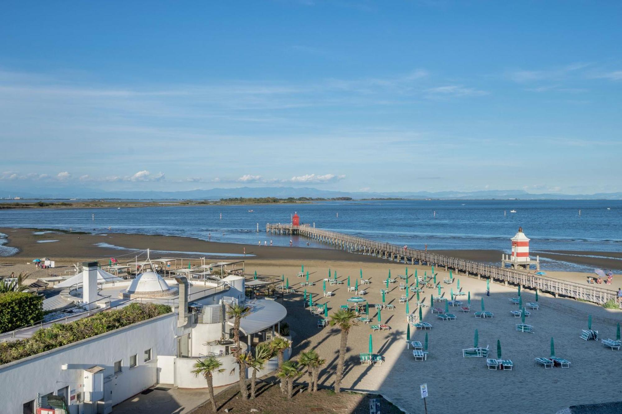 Apartamento La Terrazza Sul Faro Lignano Sabbiadoro Exterior foto